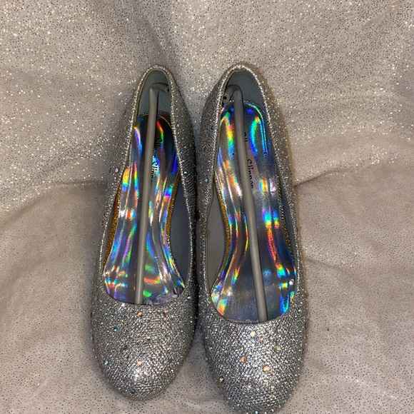 Sparkly Silver Slipper Heels - Picture 3 of 6
